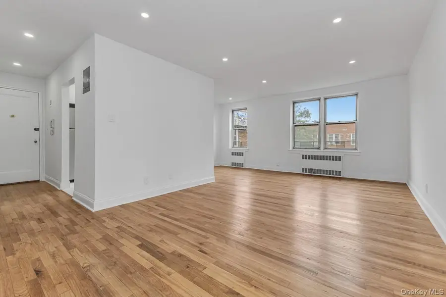 65-35 Yellowstone . Boulevard #6F, Forest Hills, NY 11375 - #2