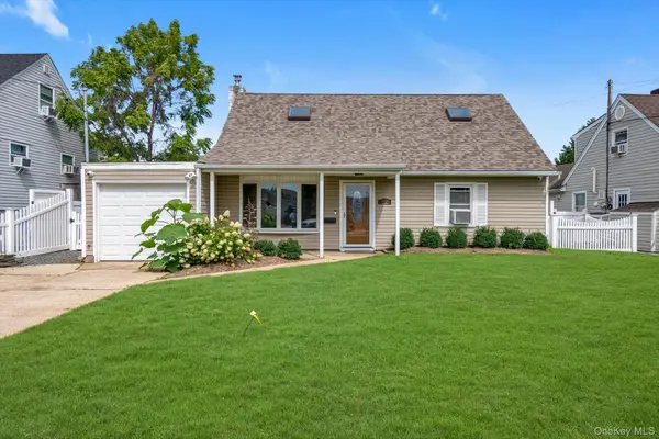 1055 Jefferson Street, Baldwin, NY 11510