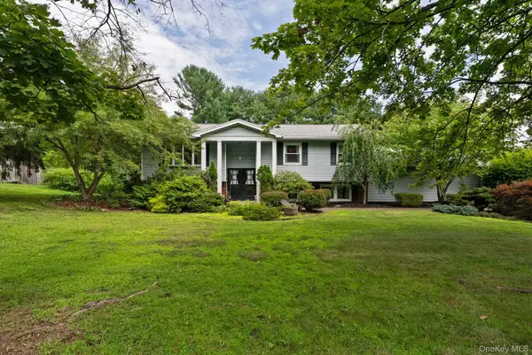 212 State Route 9h, Hudson, NY 12534
