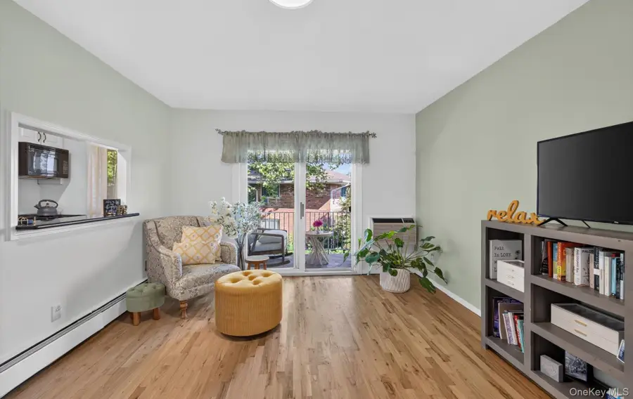 1 Toms Point Lane #17E, Port Washington, NY 11050 - #3