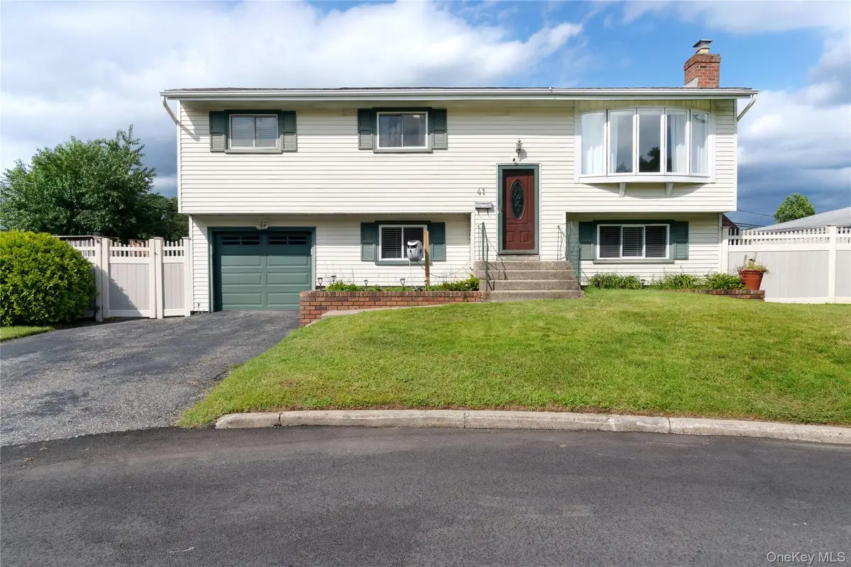41 Richmond Street, Islip, NY 11751 - #1