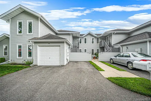 704 Fenway Road, Saint James, NY 11780