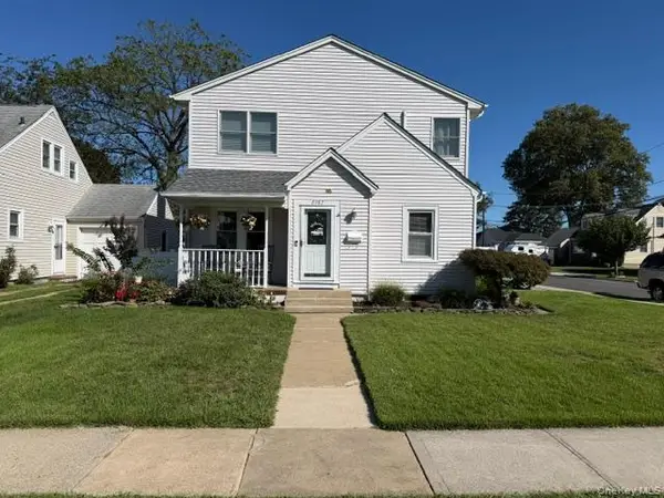 2487 Arthur Court, Oceanside, NY 11572