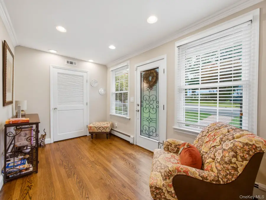 70 N Serven Street, Pearl River, NY 10965 - #2