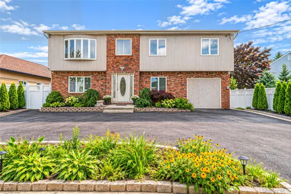 240 N Virginia Avenue, Massapequa, NY 11758