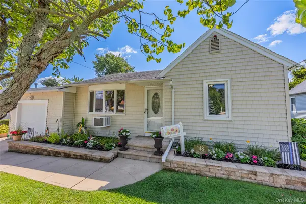 148 Birs Avenue, Lindenhurst, NY 11757