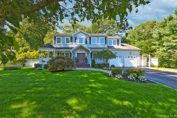 7 Ona Avenue, Dix Hills, NY 11746