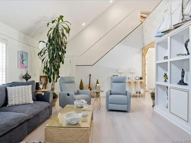 5 Deerland Drive, East Quogue, NY 11942 - #3