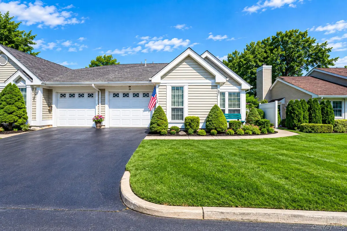 20 Wainscott Court, Ridge, NY 11961 - #1