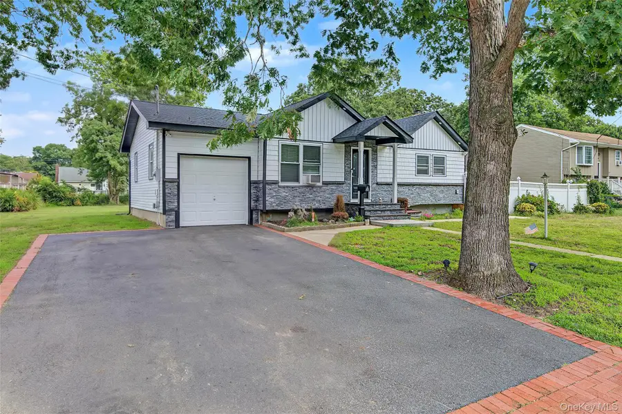 1085 Bay Shore Avenue, Bay Shore, NY 11706 - #3