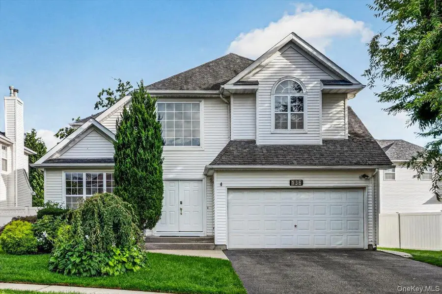 136 Cranberry Court, Melville, NY 11747 - #2
