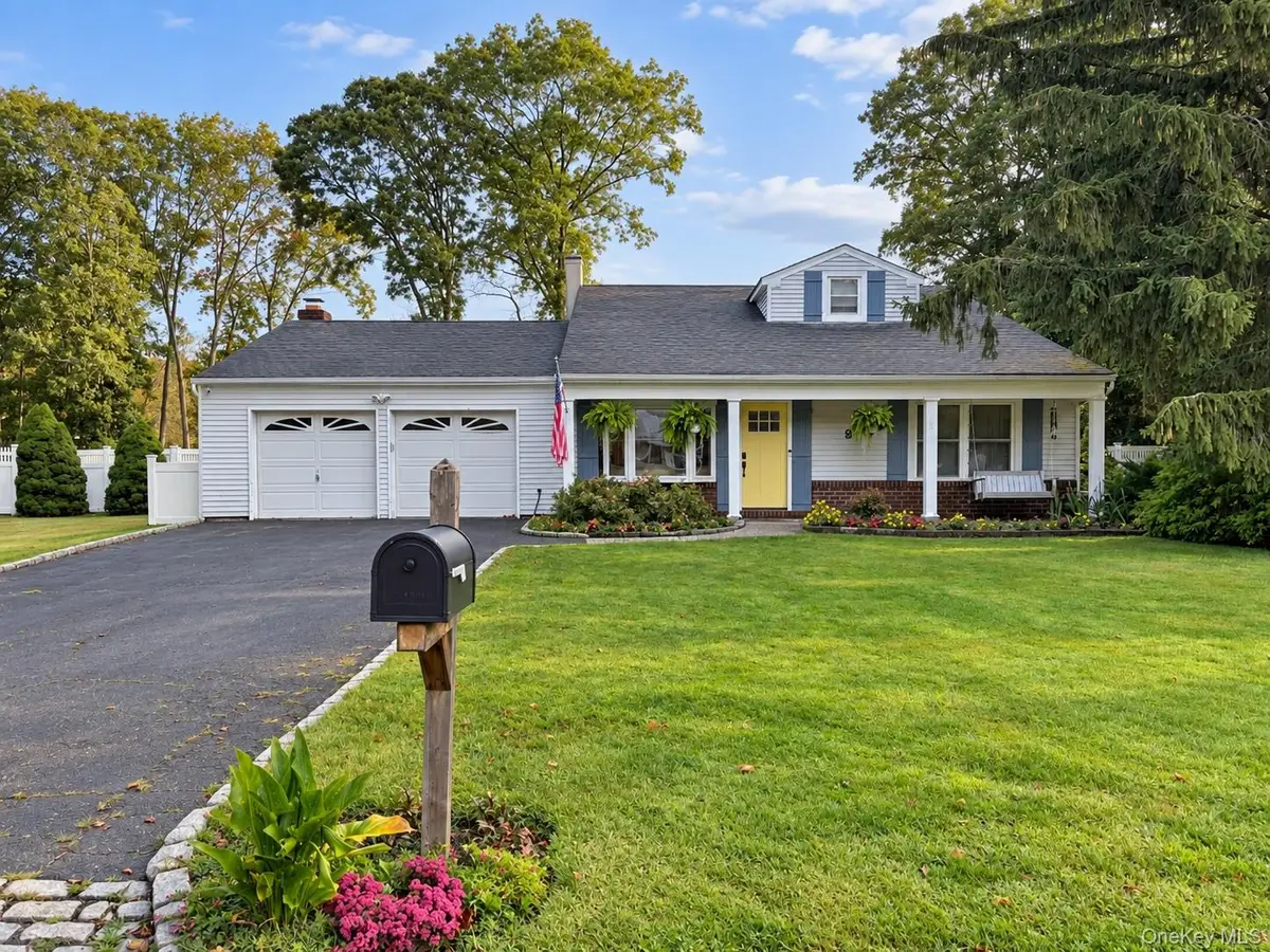 9 Sugarbush Lane, Coram, NY 11727 - #1