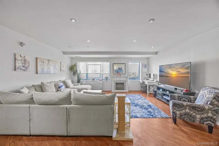 136 Beach 117th Street #2H, Rockaway Park, NY 11694 - #2