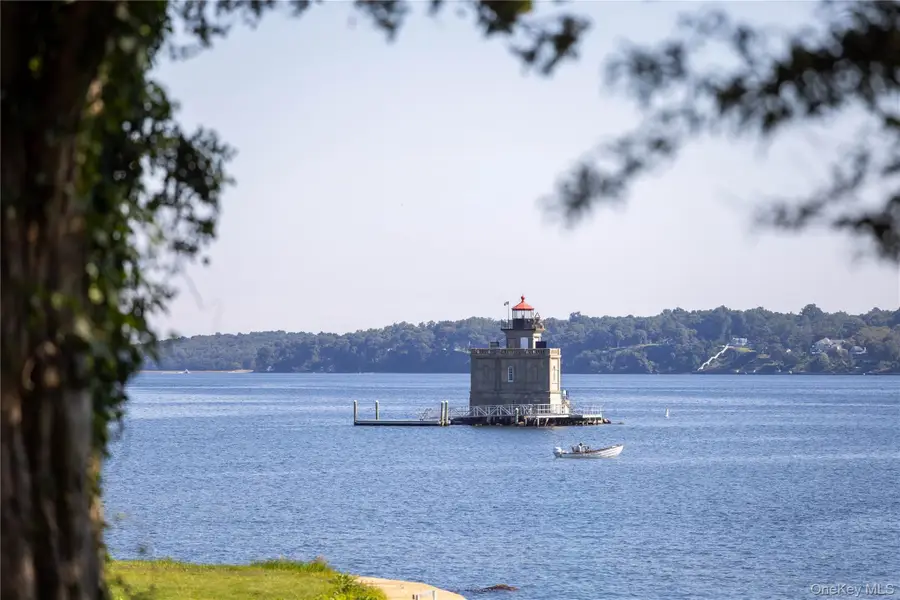 7 Lighthouse Point, Lloyd Harbor, NY 11743 - #3
