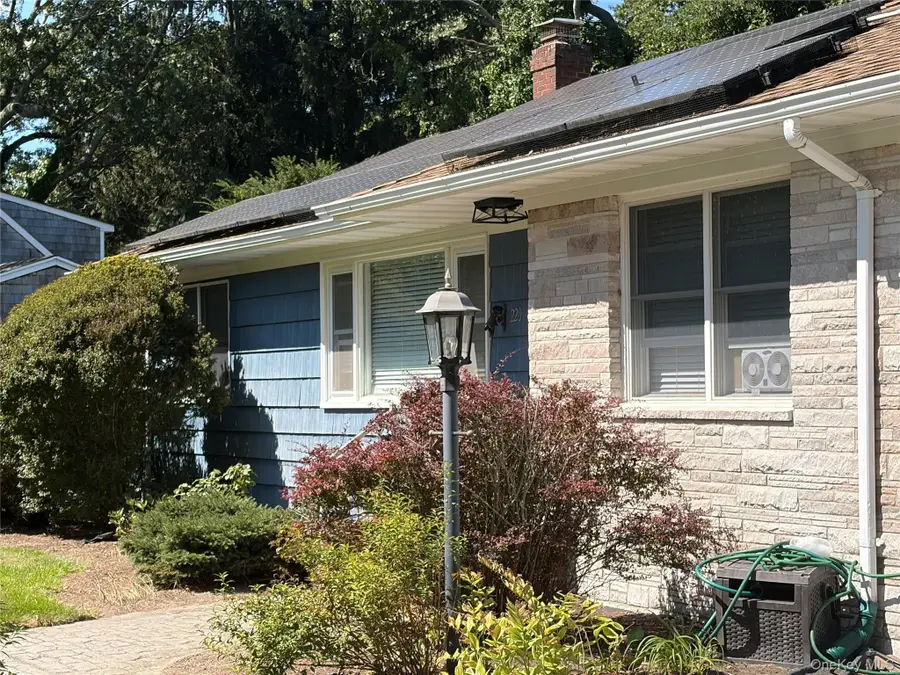 220 Hubbard Avenue, Riverhead, NY 11901 - #2