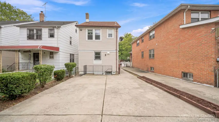 16505 78th Avenue, Fresh Meadows, NY 11366 - #2