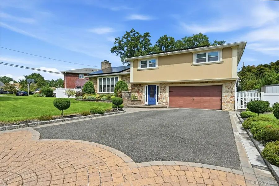 2 Peppermill Road, Roslyn, NY 11576 - #3