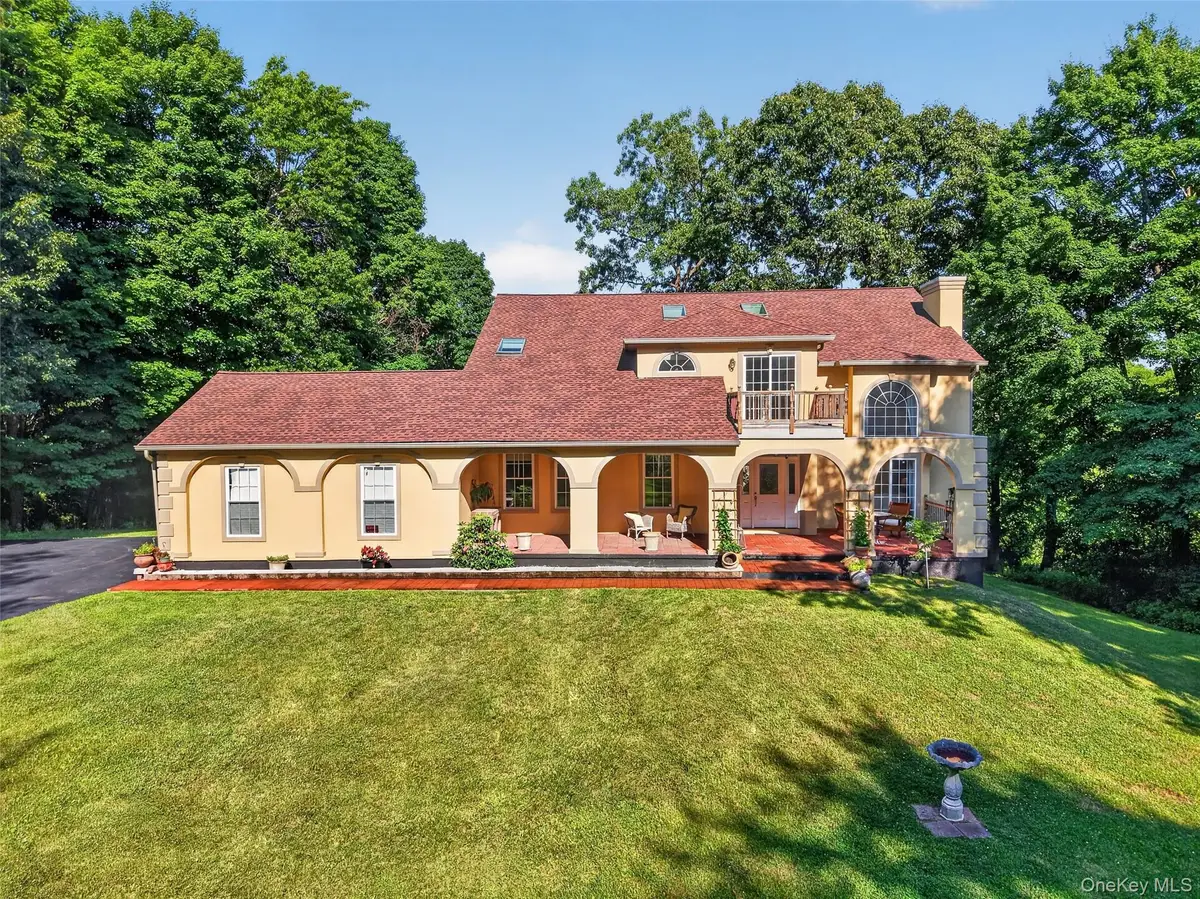 5 Harvey Way, Newburgh, NY 12550 - #1