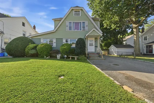 506 Whittier Street, Westbury, NY 11590