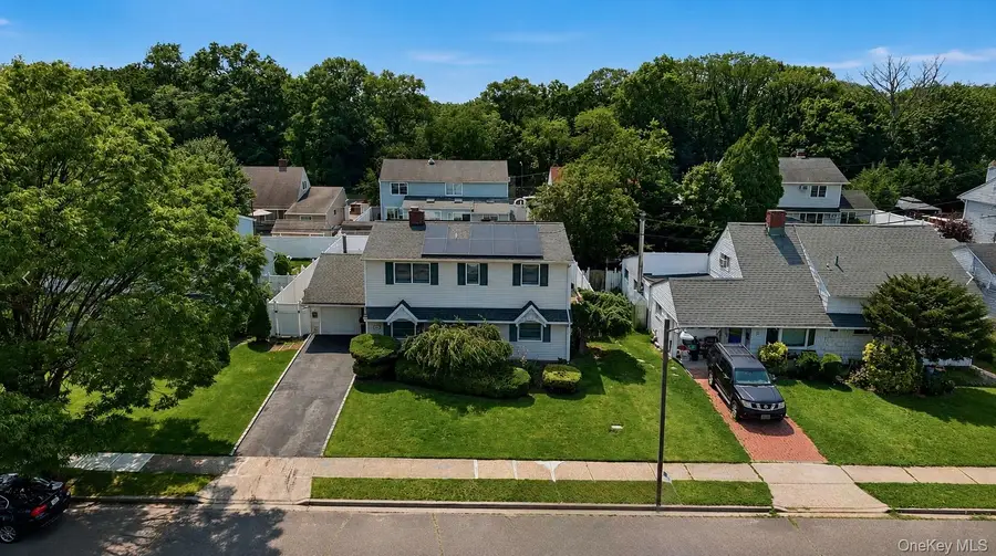 12 Cable Lane, Hicksville, NY 11801 - #3