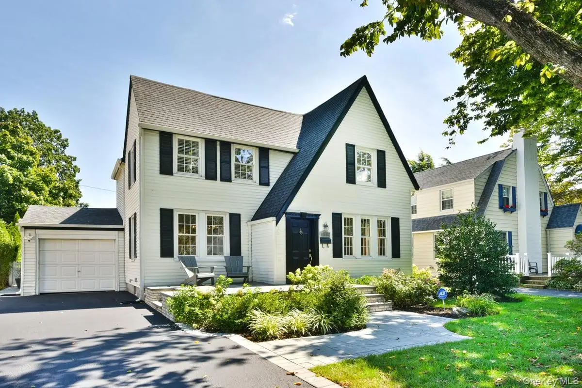 162 Elton Road, Stewart Manor, NY 11530 - #1