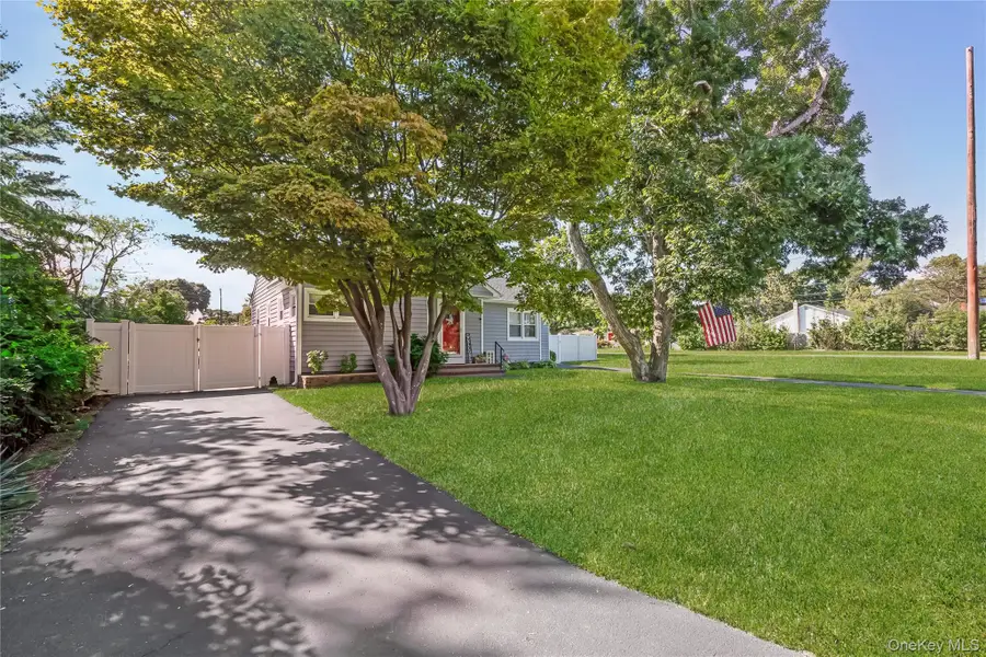 460 Amsterdam Avenue, East Patchogue, NY 11772 - #3