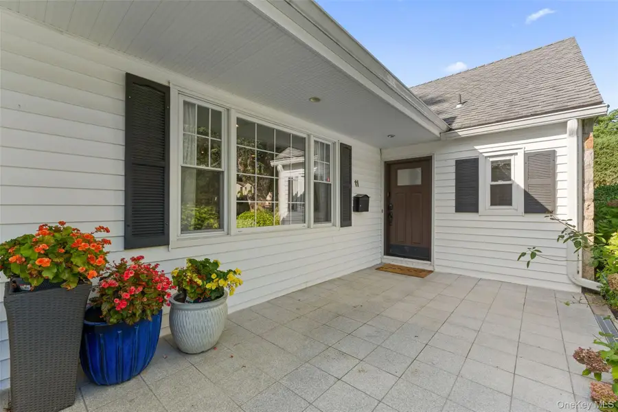 11 Winchcombe Way, Scarsdale, NY 10583 - #3