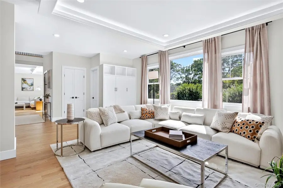 10 Chelsea Drive, Port Washington, NY 11050 - #3