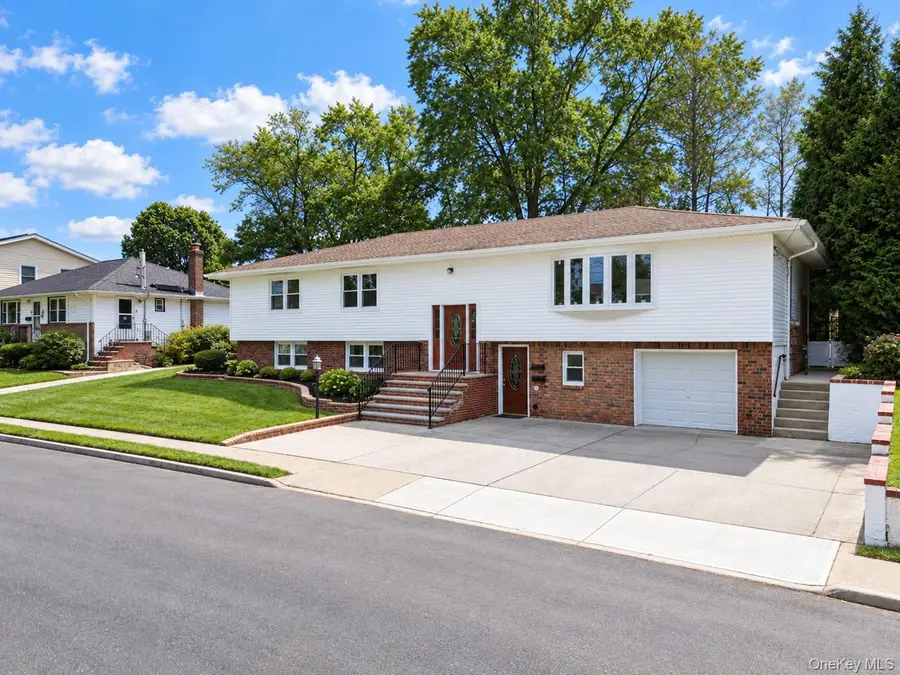 193 Frederick Avenue, South Floral Park, NY 11001 - #2