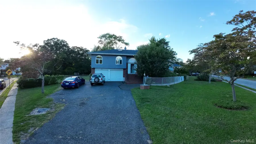 82 Yale Avenue, Oakdale, NY 11769 - #3