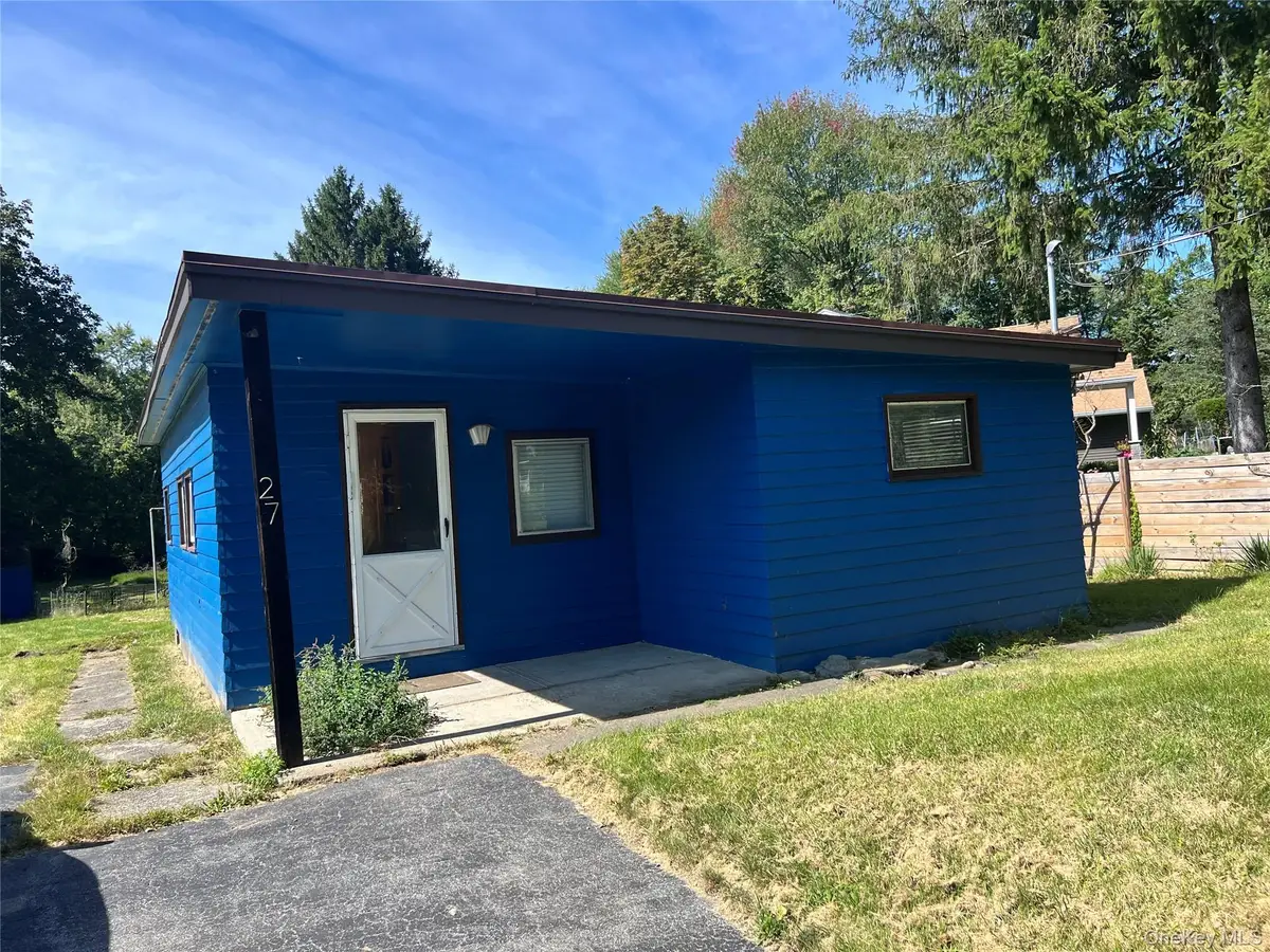 27 E Dorsey Lane, Poughkeepsie, NY 12601 - #1
