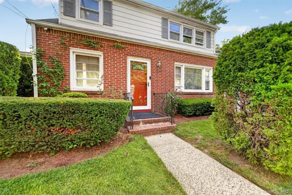 69 Stewart Avenue, Garden City, NY 11530