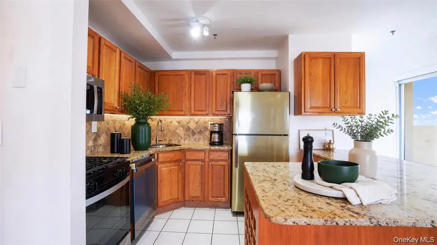 24 Pennyfield Avenue #2C, Bronx, NY 10465 - #3