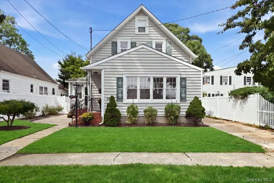 1090 Webber Avenue, South Hempstead, NY 11550 - #2