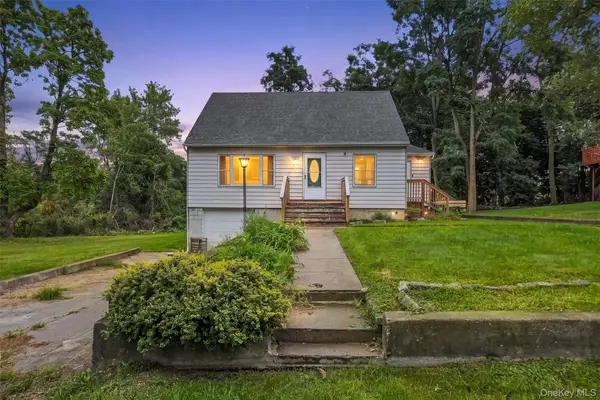 4 Garrett Place, Poughkeepsie, NY 12603