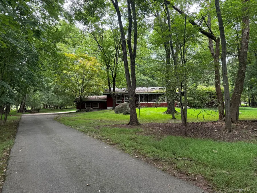 140 Parrott Road, West Nyack, NY 10994 - #2