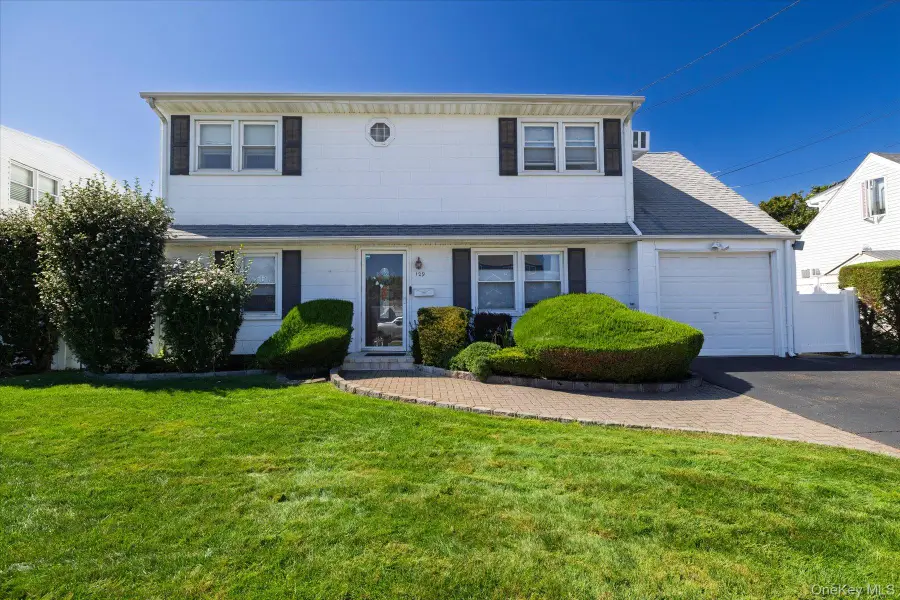 129 Arlyn Drive W, Massapequa, NY 11758 - #2