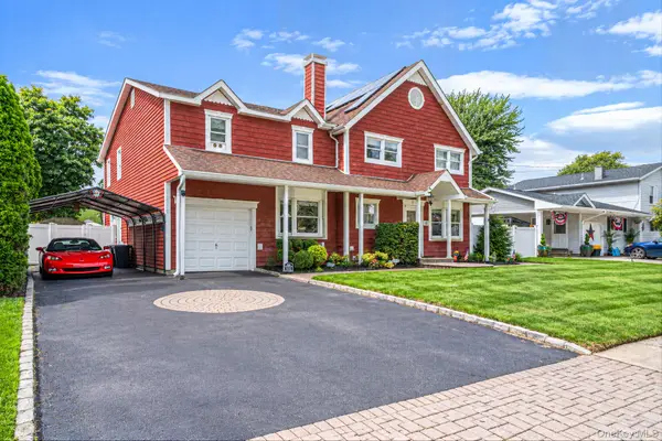 16 Bragg Drive, Lake Grove, NY 11755