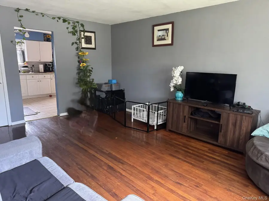 325 Nicoll Avenue, Central Islip, NY 11722 - #3