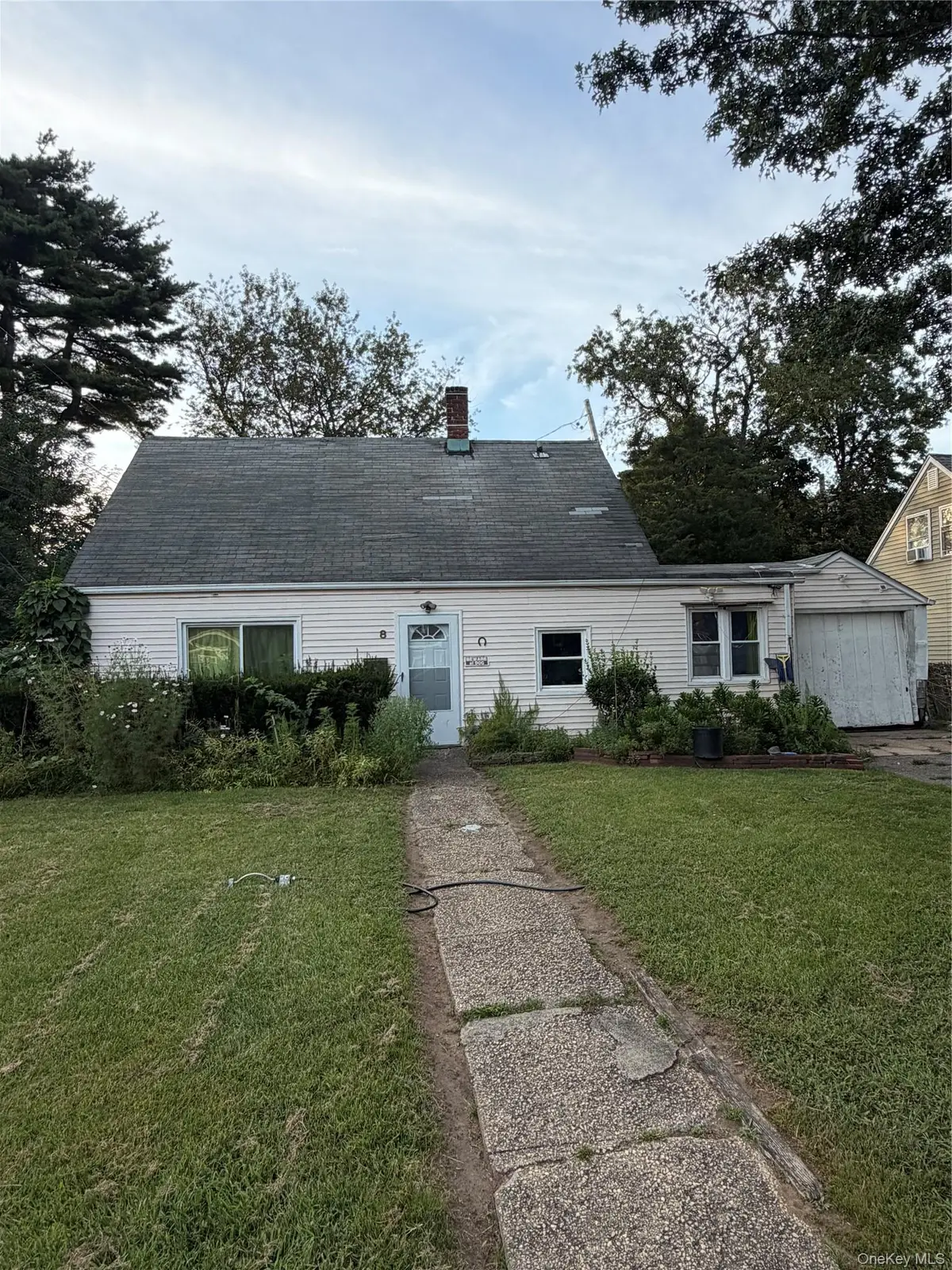 8 Bramble Lane, Westbury, NY 11590 - #1