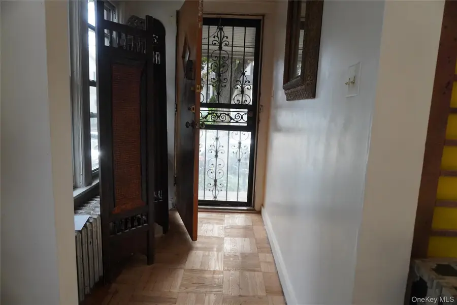 4350 Grace Avenue, Bronx, NY 10466 - #2