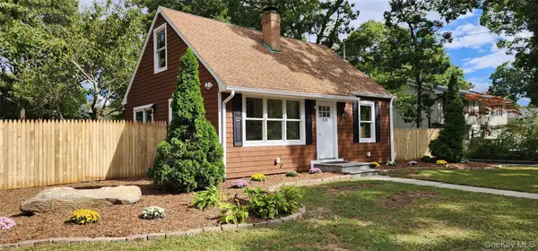430 Boxwood Drive, Shirley, NY 11967