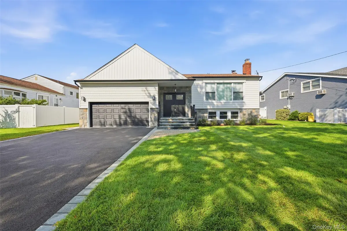 16 Merritt, Massapequa, NY 11758 - #1