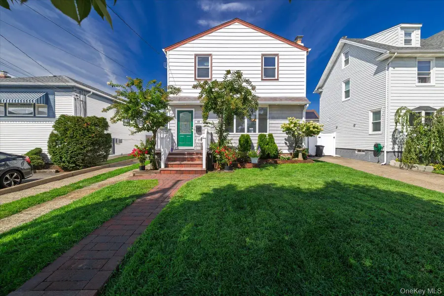 48 W Windsor Parkway, Oceanside, NY 11572 - #3