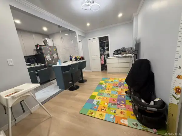 73-63 Bell Blvd #5K, Bayside, NY 11364