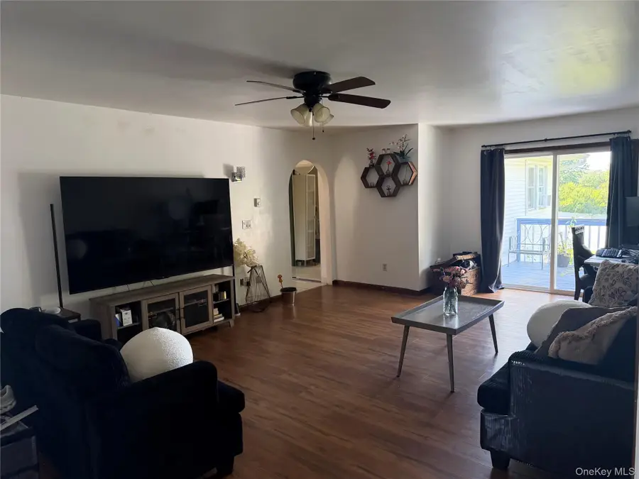1413 Goshen Turnpike, Middletown, NY 10941 - #2