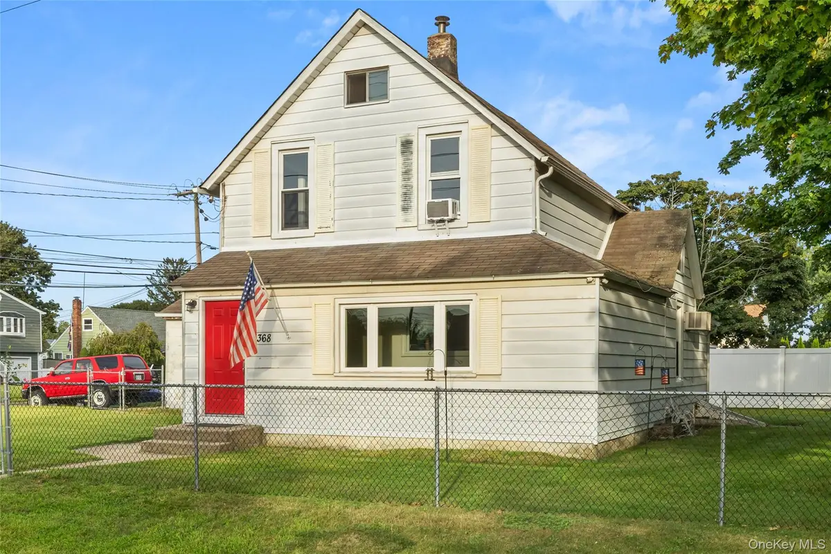 368 Catskill Avenue, Lindenhurst, NY 11757 - #1