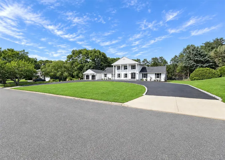 19 Victoria Lane, Manorville, NY 11949 - #2
