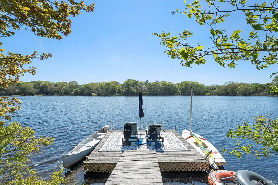 9 Lake View Ct, Southampton, NY 11968 - #3