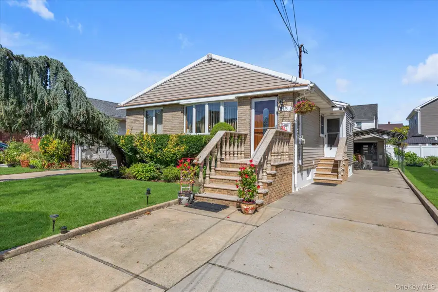15 Hudson Avenue, Valley Stream, NY 11580 - #2